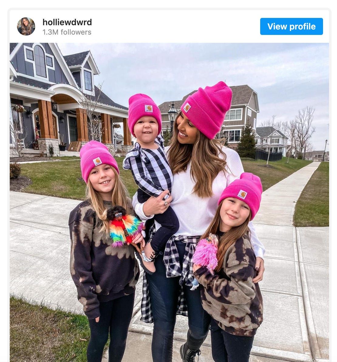 Carhartt mom post