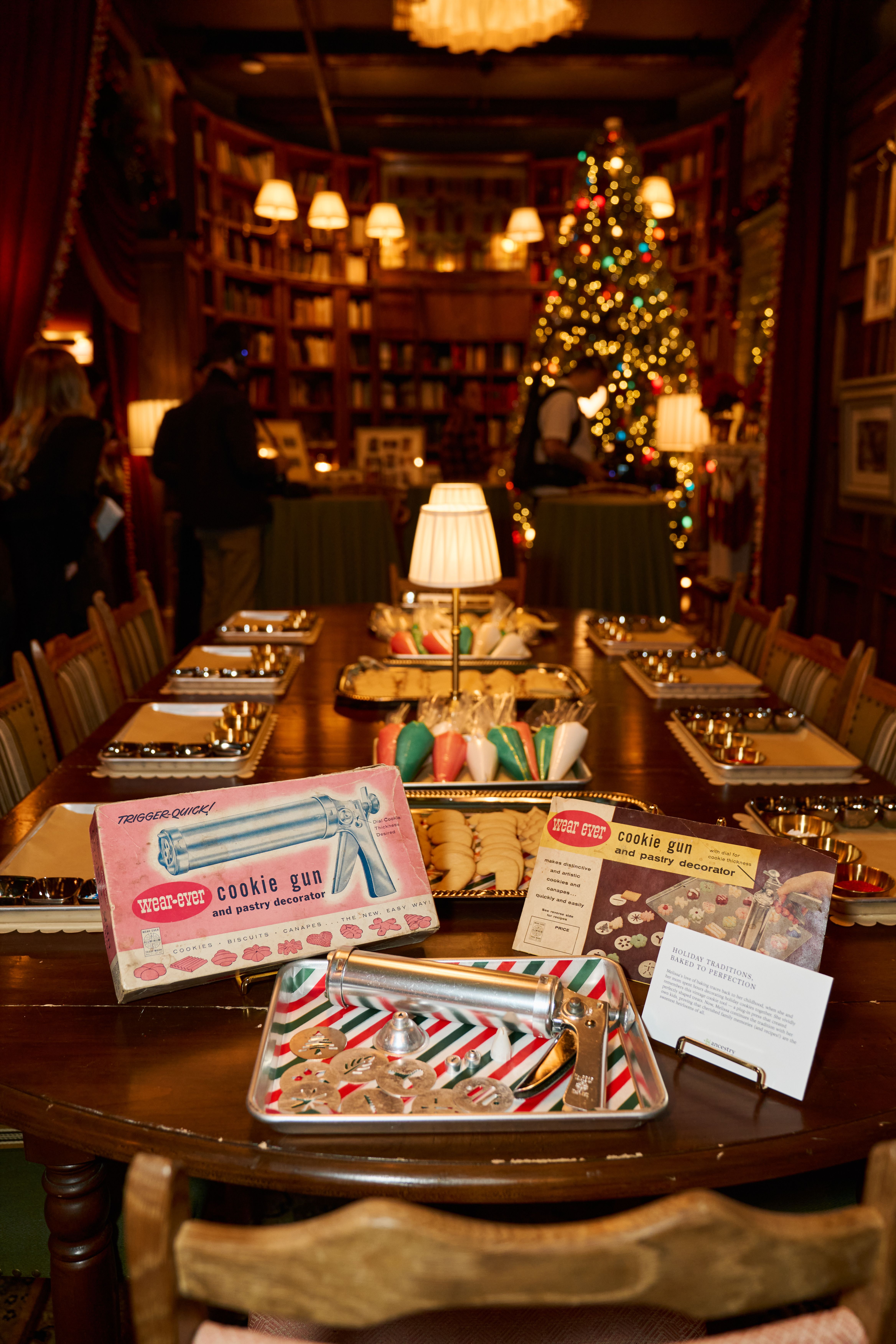 A Nostalgic Holiday Takeover with Ancestry and Mirror NYC