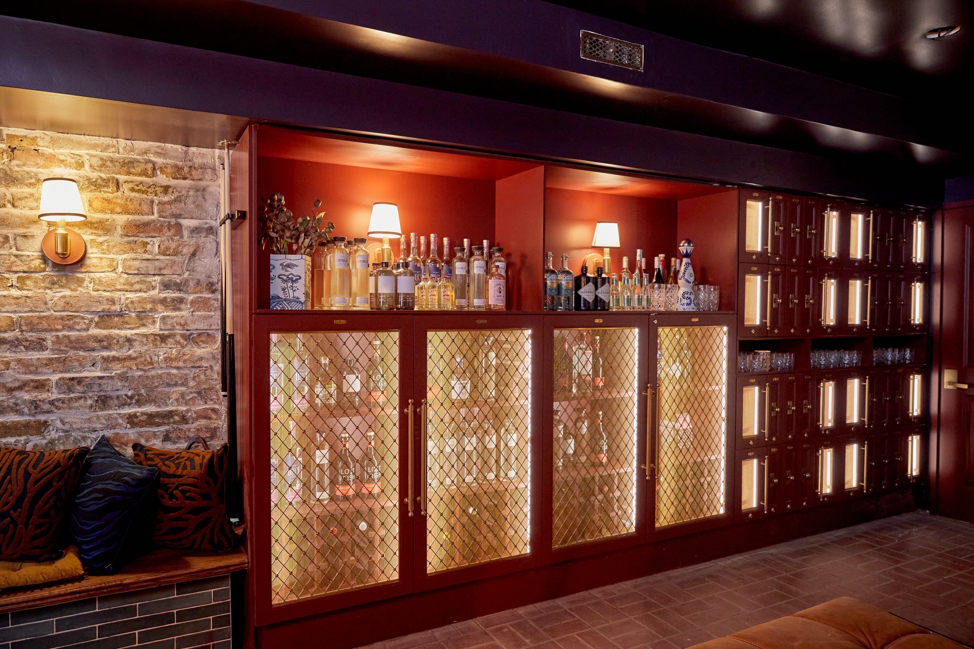 Maxwell liquor lockers