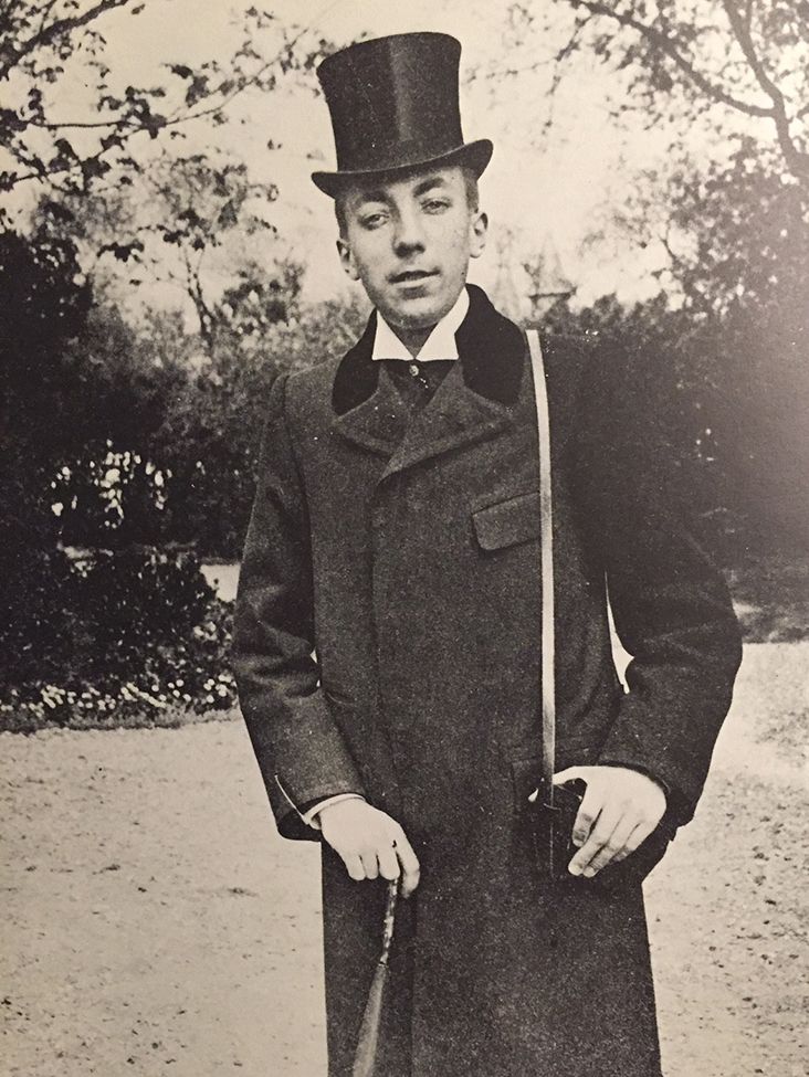 VISUEL-NO-4-_Paul-Poiret-en-1908.jpg
