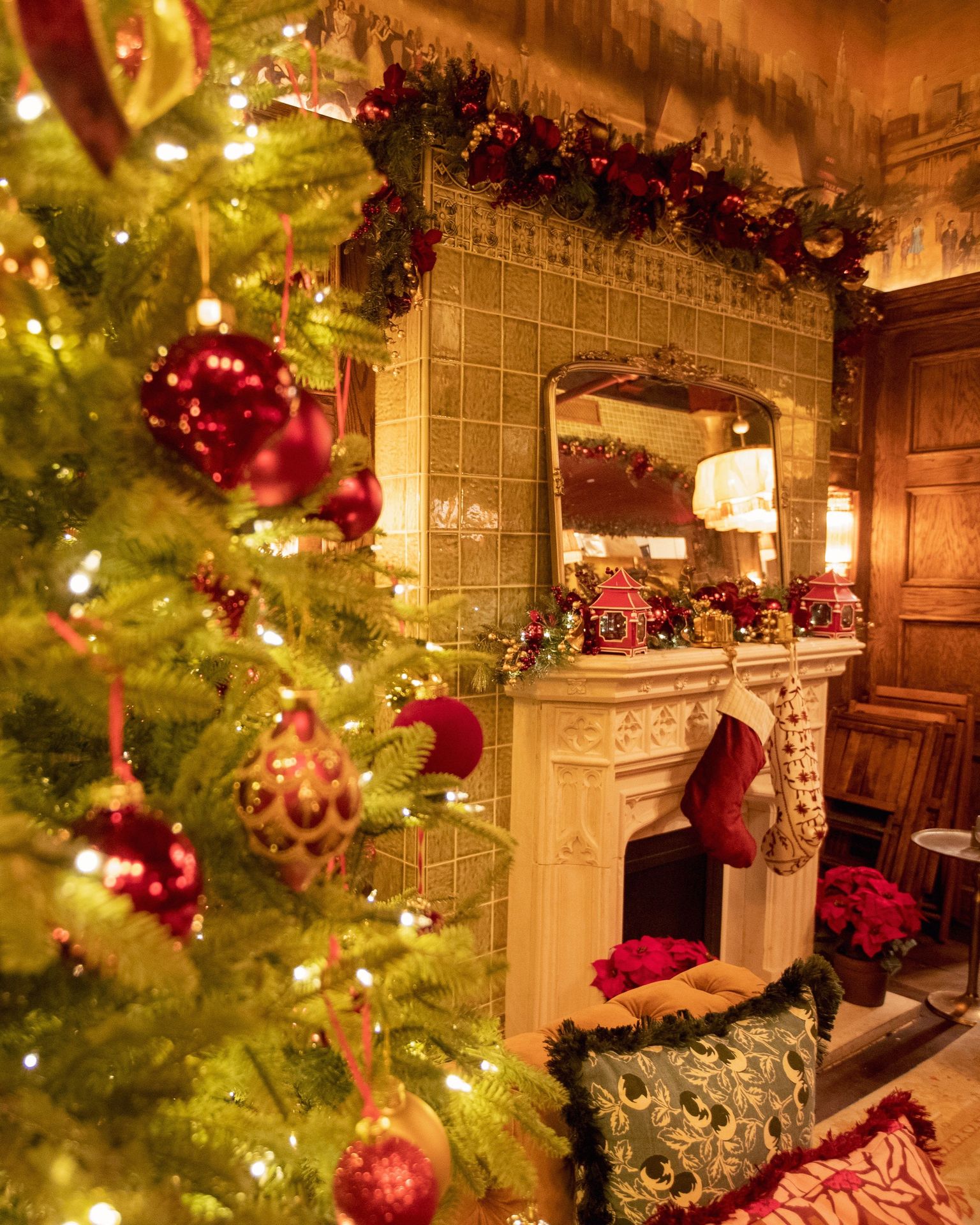 Stockings and garlands makes every guest feel like they’ve come home for the holidays.