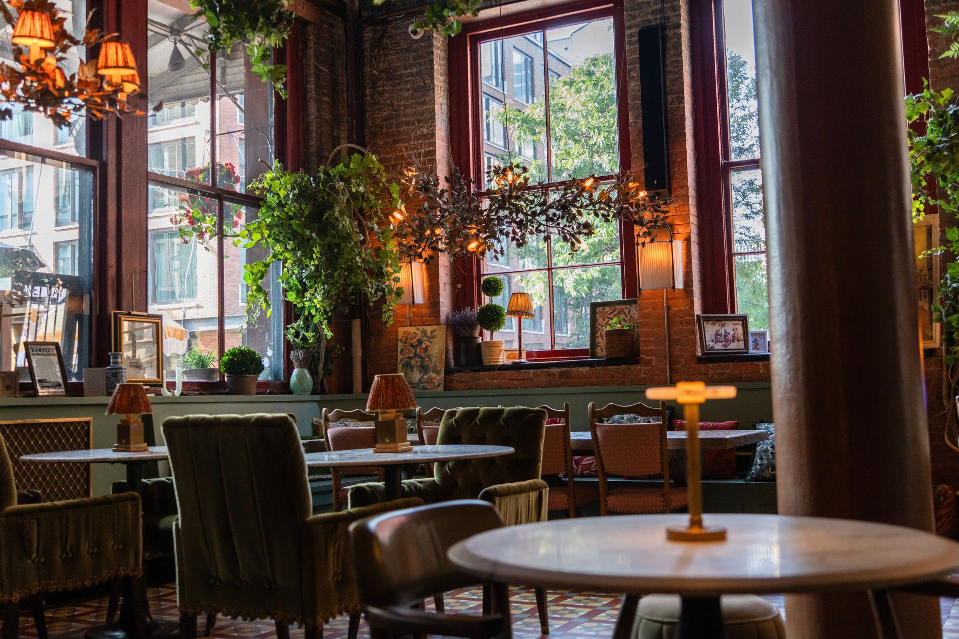 Why Maxwell Is a Hidden Gem for Creative Film and Photo Productions