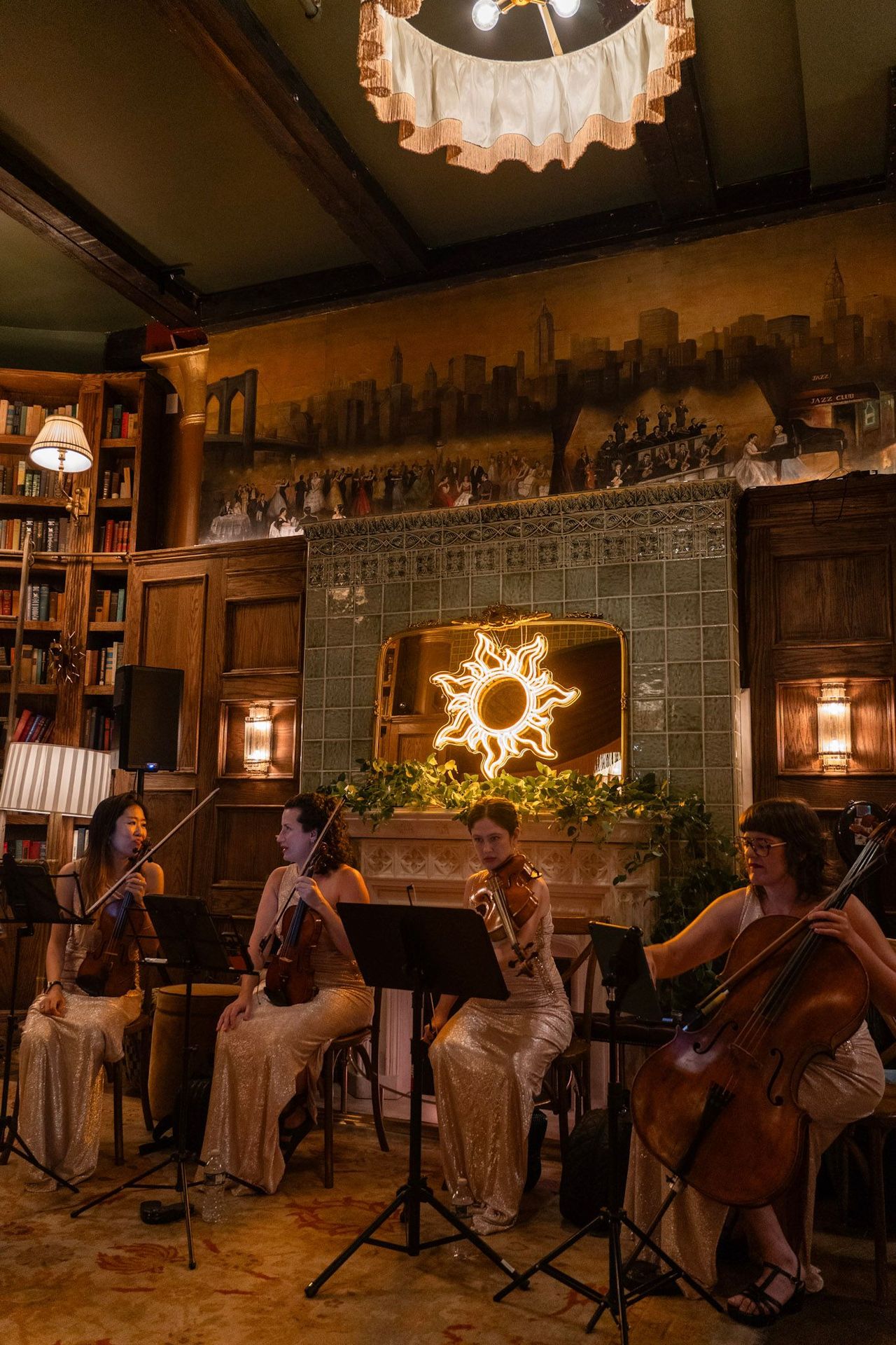 Live music in Maxwell’s Grand Room fills the space with romance, framed by vintage details.