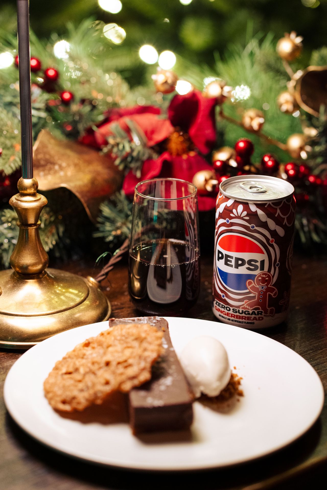 A custom Pepsi Zero Sugar cocktail, perfectly at home between vintage books and candlelight